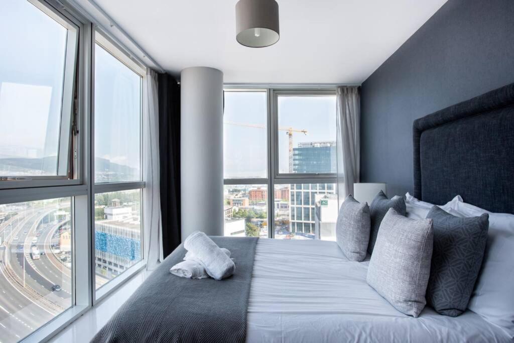 Titanic & City Views, Ultra Luxury City Parking Belfast Exterior foto